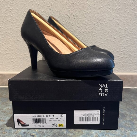 Naturalizer Michelle Pumps - Black Leather - 7.5W - Picture 1 of 6